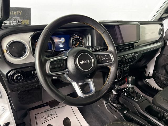 Used 2024 Jeep Wrangler Unlimited Sahara AWD/4WD image 9