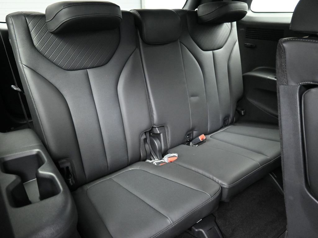 Used 2025 Hyundai Palisade SEL image 24