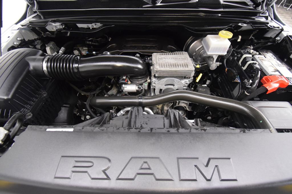 Used 2024 RAM 1500 Laramie AWD/4WD image 28