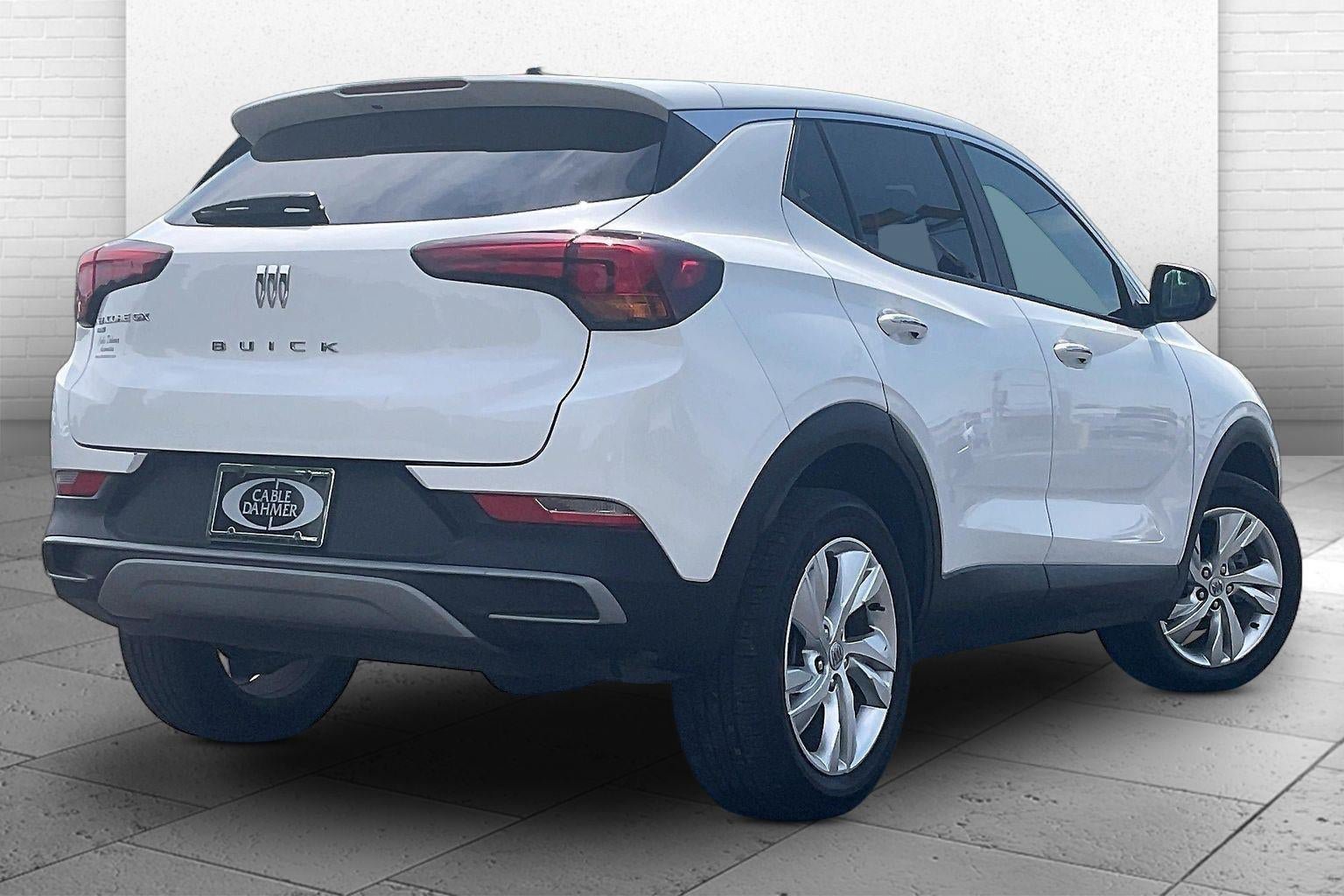 Used 2025 Buick Encore GX Preferred AWD/4WD image 15
