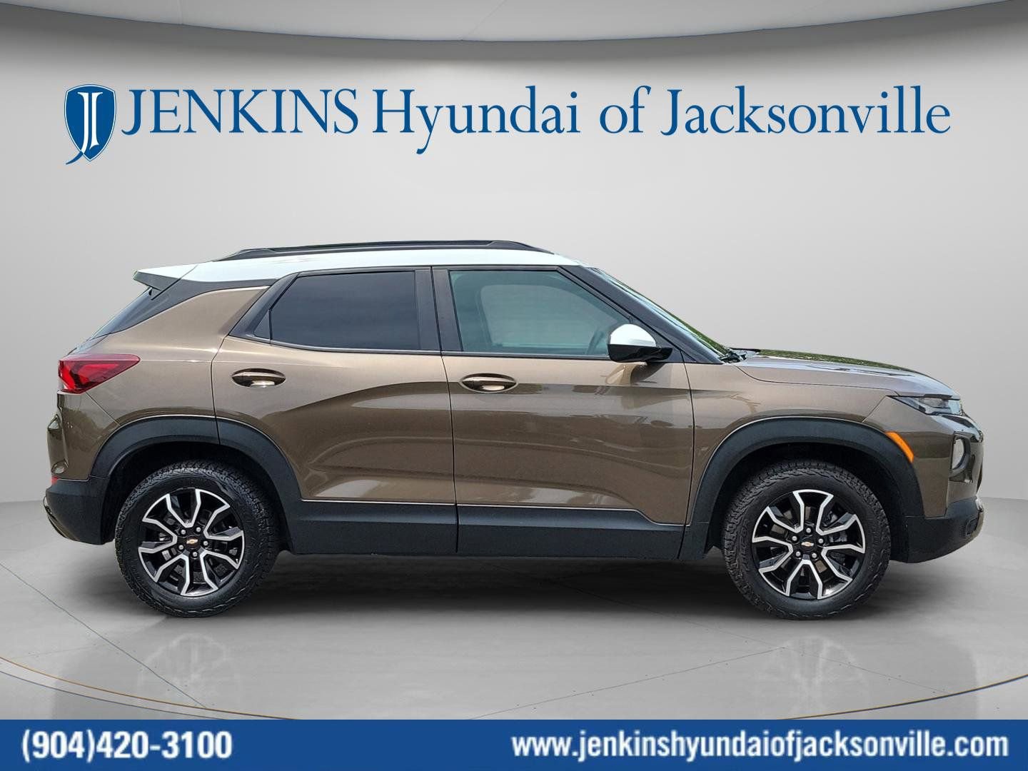 Used 2021 Chevrolet TrailBlazer ACTIV w/ Sun and Liftgate Package AWD/4WD image 2