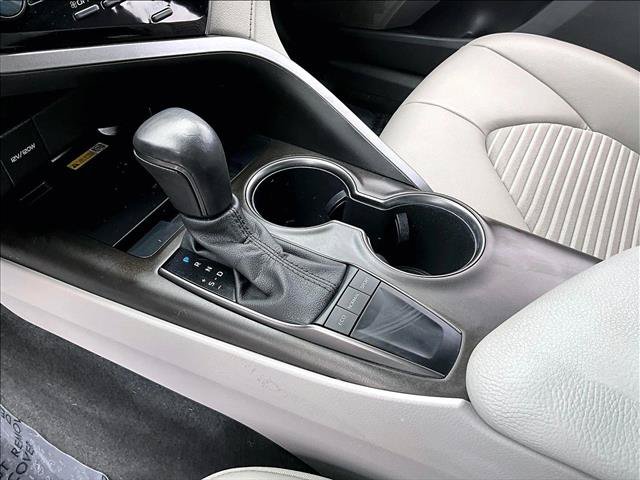 Used 2022 Toyota Camry SE w/ Audio Upgrade Package FWD image 15