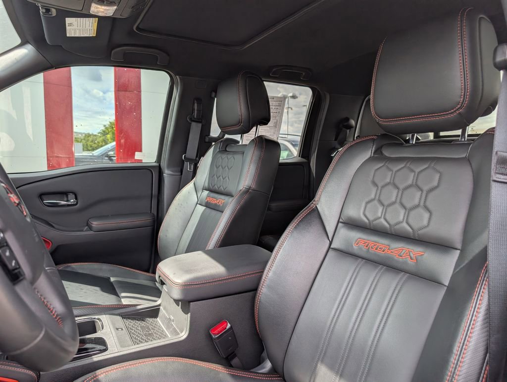 Used 2023 Nissan Frontier PRO-4X AWD/4WD image 7