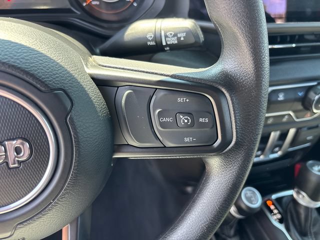 Used 2025 Jeep Wrangler Sport AWD/4WD image 18