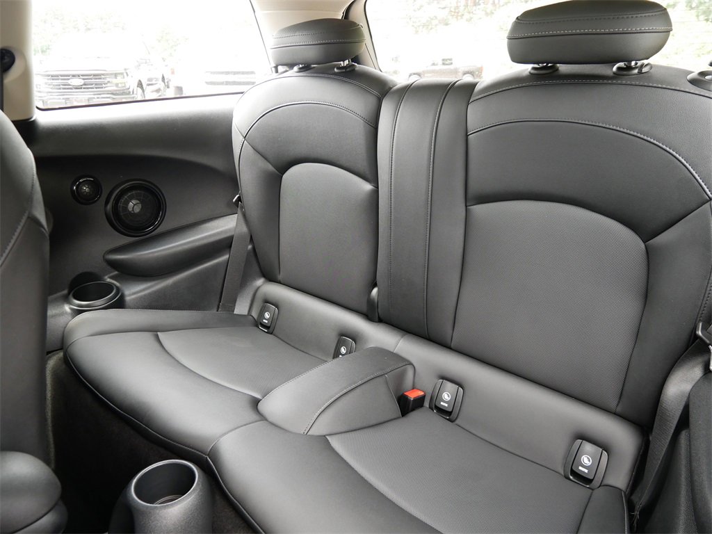 Used 2024 MINI Cooper SE image 12