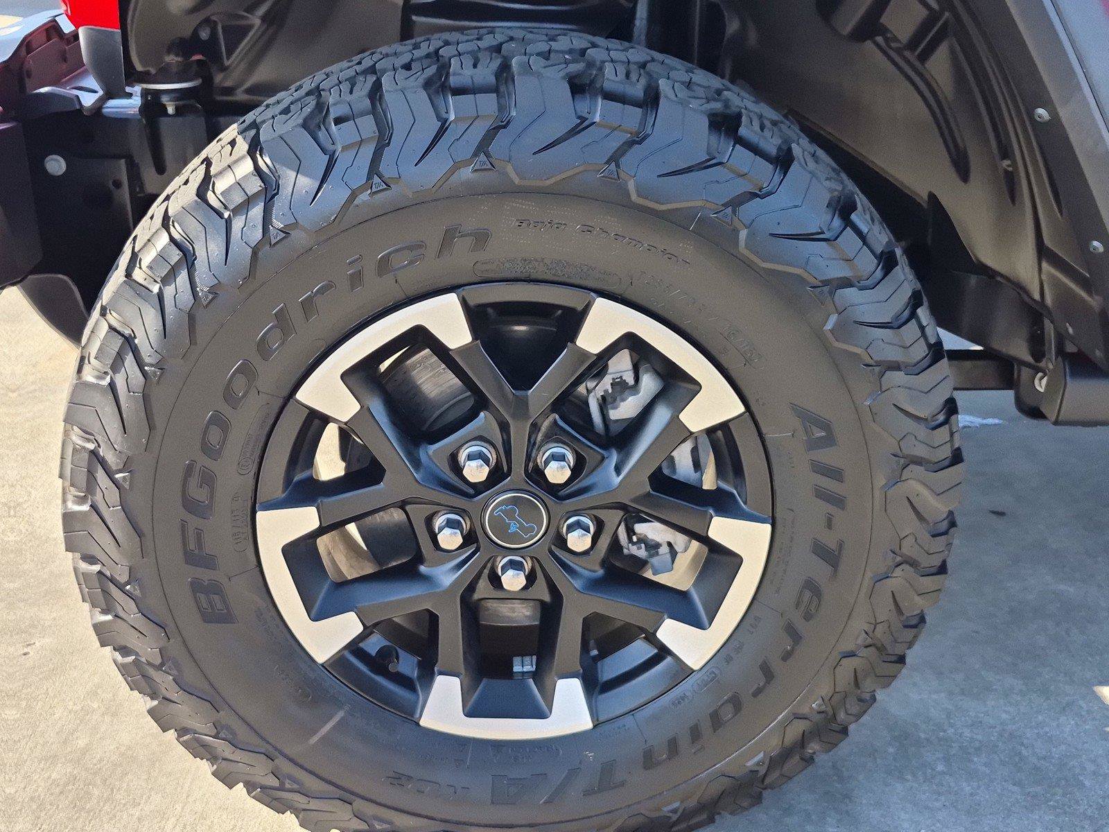 Certified 2025 Jeep Wrangler Unlimited Rubicon 4xe w/ Convenience Group AWD/4WD image 17