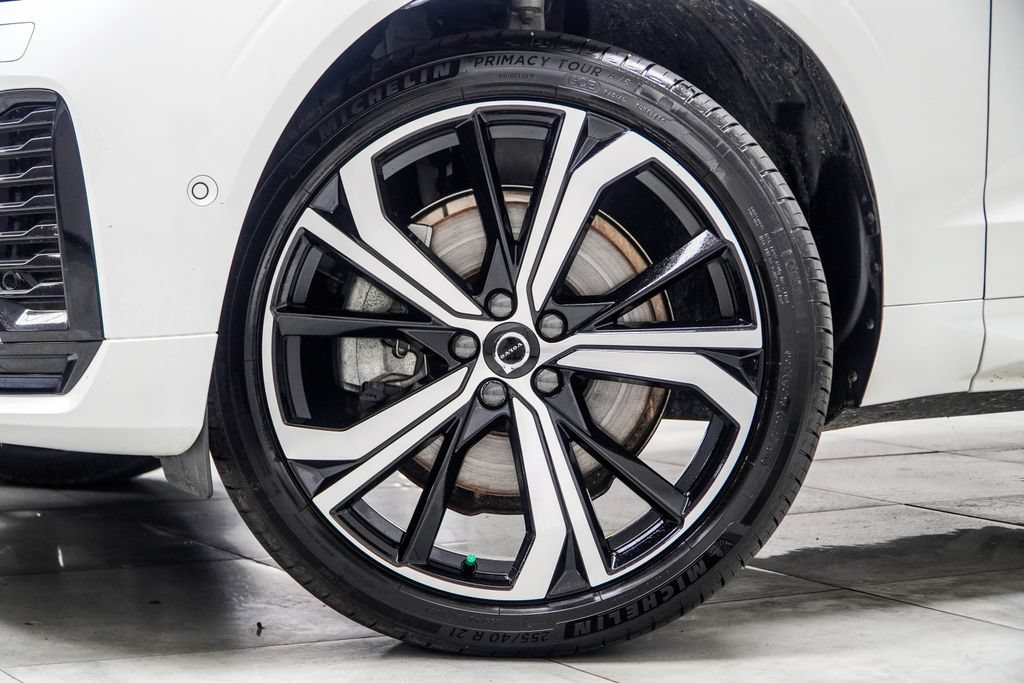 Used 2023 Volvo XC60 T8 Ultimate w/ Climate Package AWD/4WD image 6