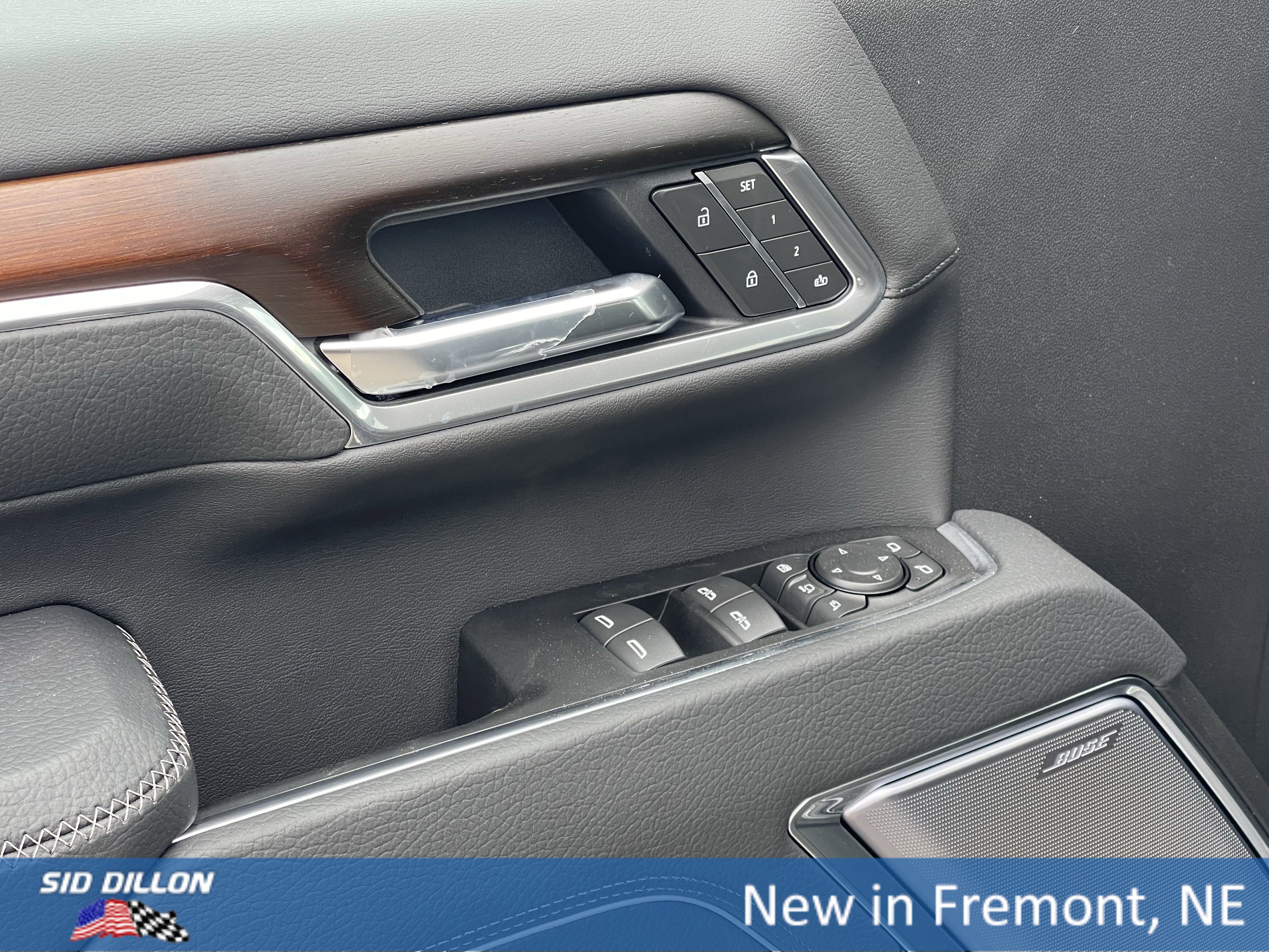 New 2025 GMC Sierra 2500 Denali w/ Denali Reserve Package image 8