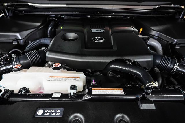 Used 2025 Lexus GX 550 AWD/4WD image 25