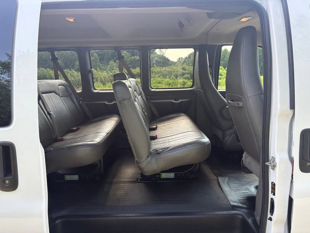 Used 2023 Chevrolet Express 3500 LS RWD image 37