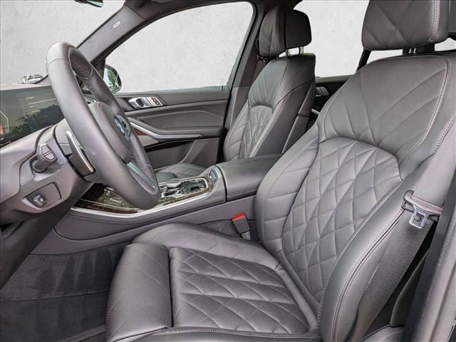 Used 2026 BMW X5 xDrive50e w/ M Sport Package image 11