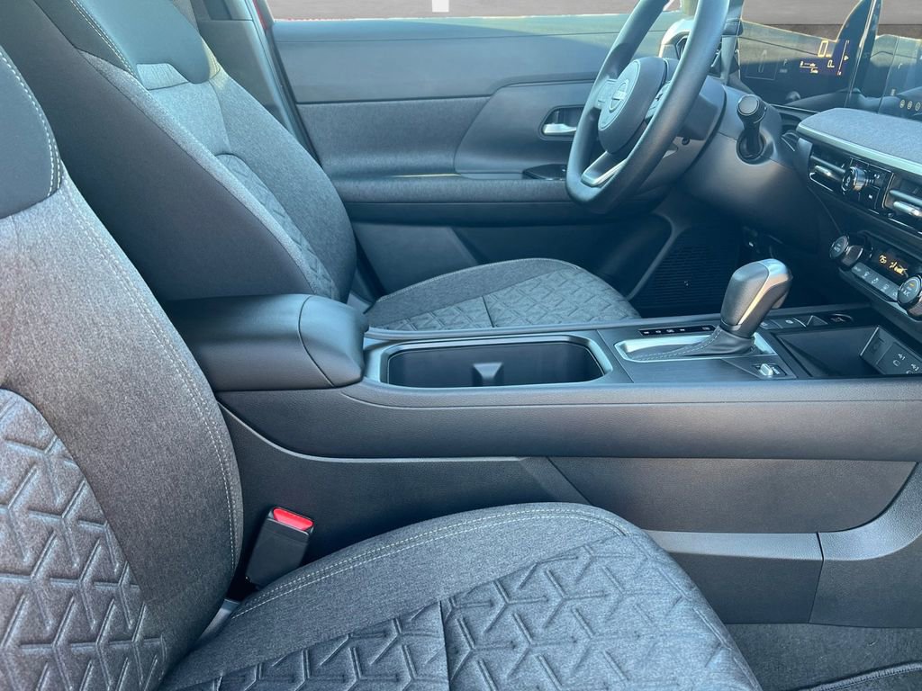 New 2026 Nissan Kicks SV w/ Illumination Package image 24