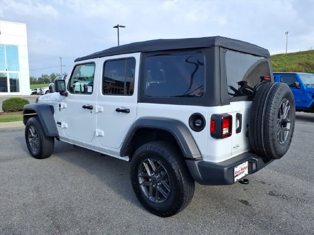 Used 2026 Jeep Wrangler Unlimited Sport AWD/4WD image 9