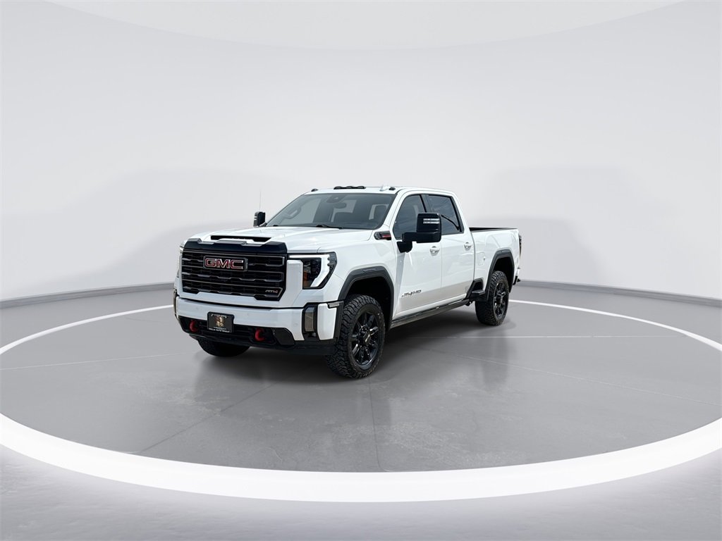 Used 2024 GMC Sierra 2500 AT4 w/ AT4 Premium Plus Package image 4