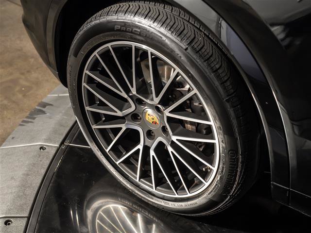 Certified 2020 Porsche Cayenne Coupe AWD/4WD image 15