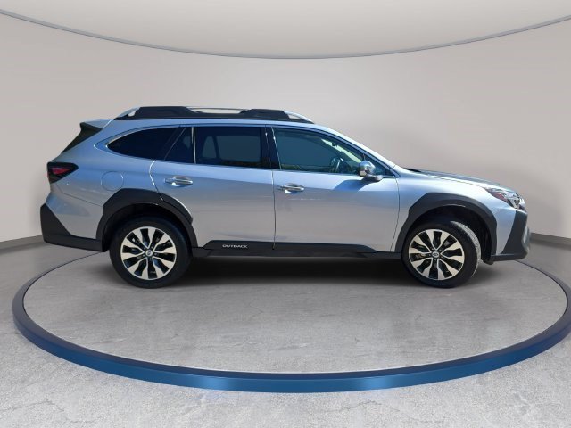 Used 2024 Subaru Outback Touring XT AWD/4WD image 4