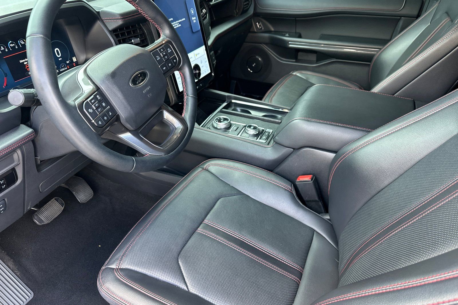 Used 2024 Ford Expedition Limited image 10