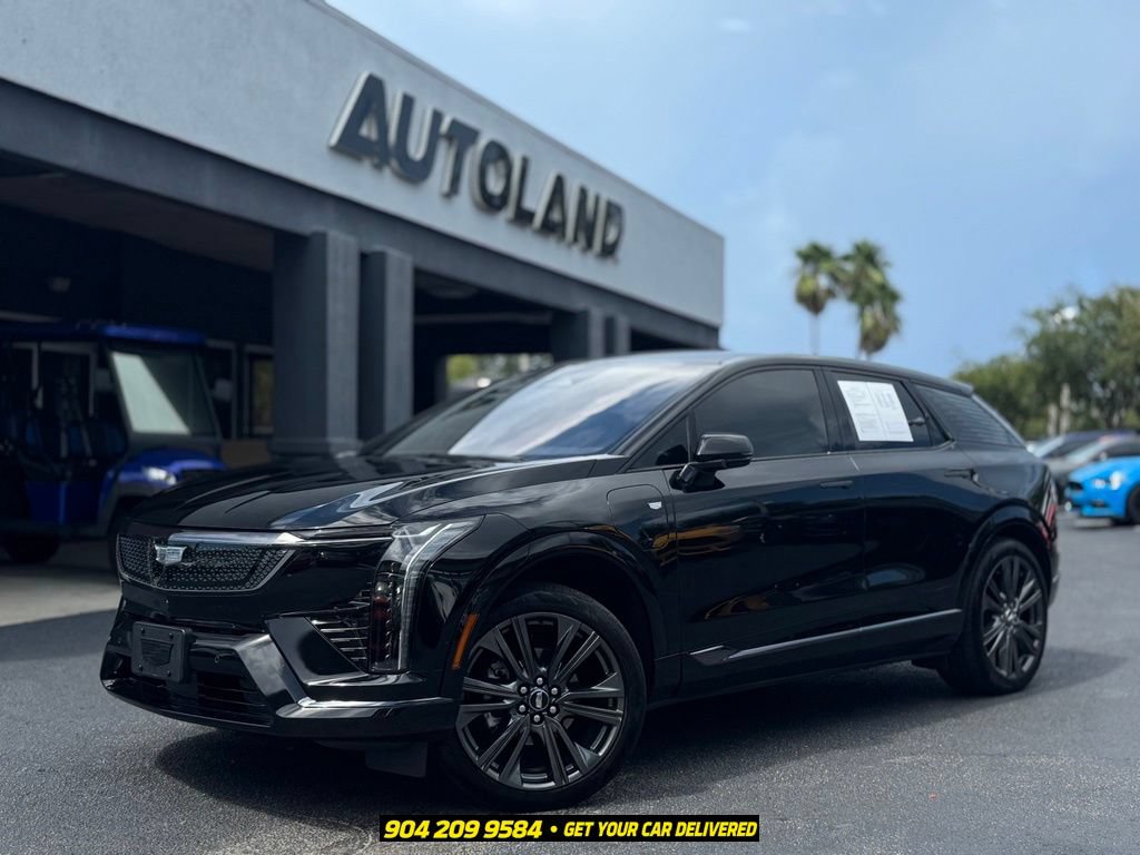 Used 2025 Cadillac Optiq Sport 2 AWD/4WD image 3