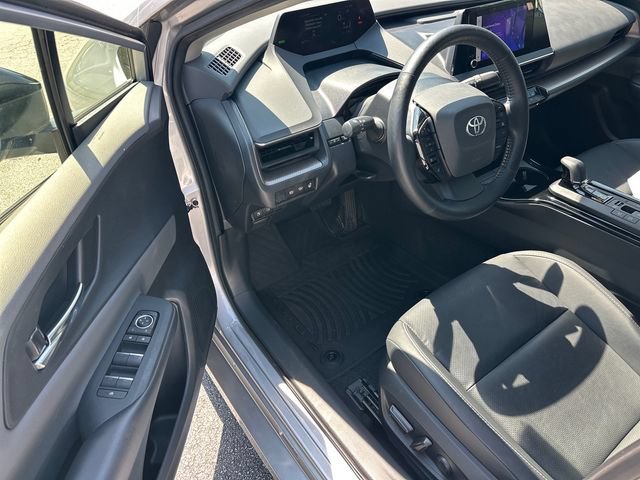 Used 2023 Toyota Prius XLE FWD image 11
