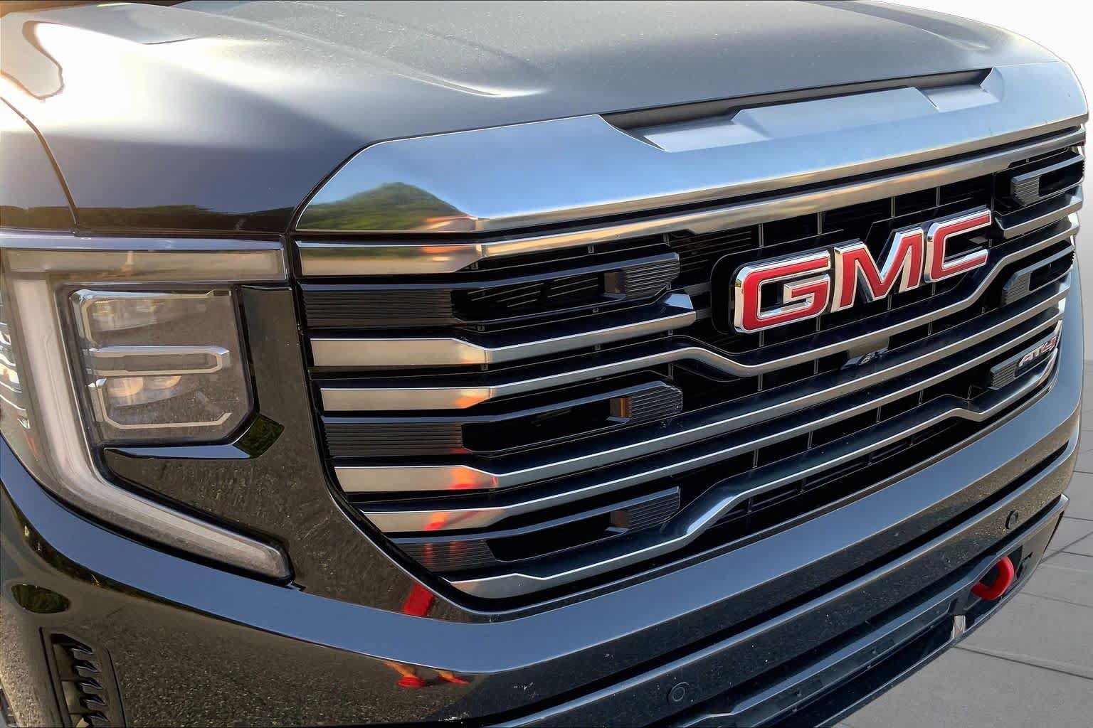 Used 2023 GMC Sierra 1500 AT4 w/ AT4 Premium Package AWD/4WD image 29