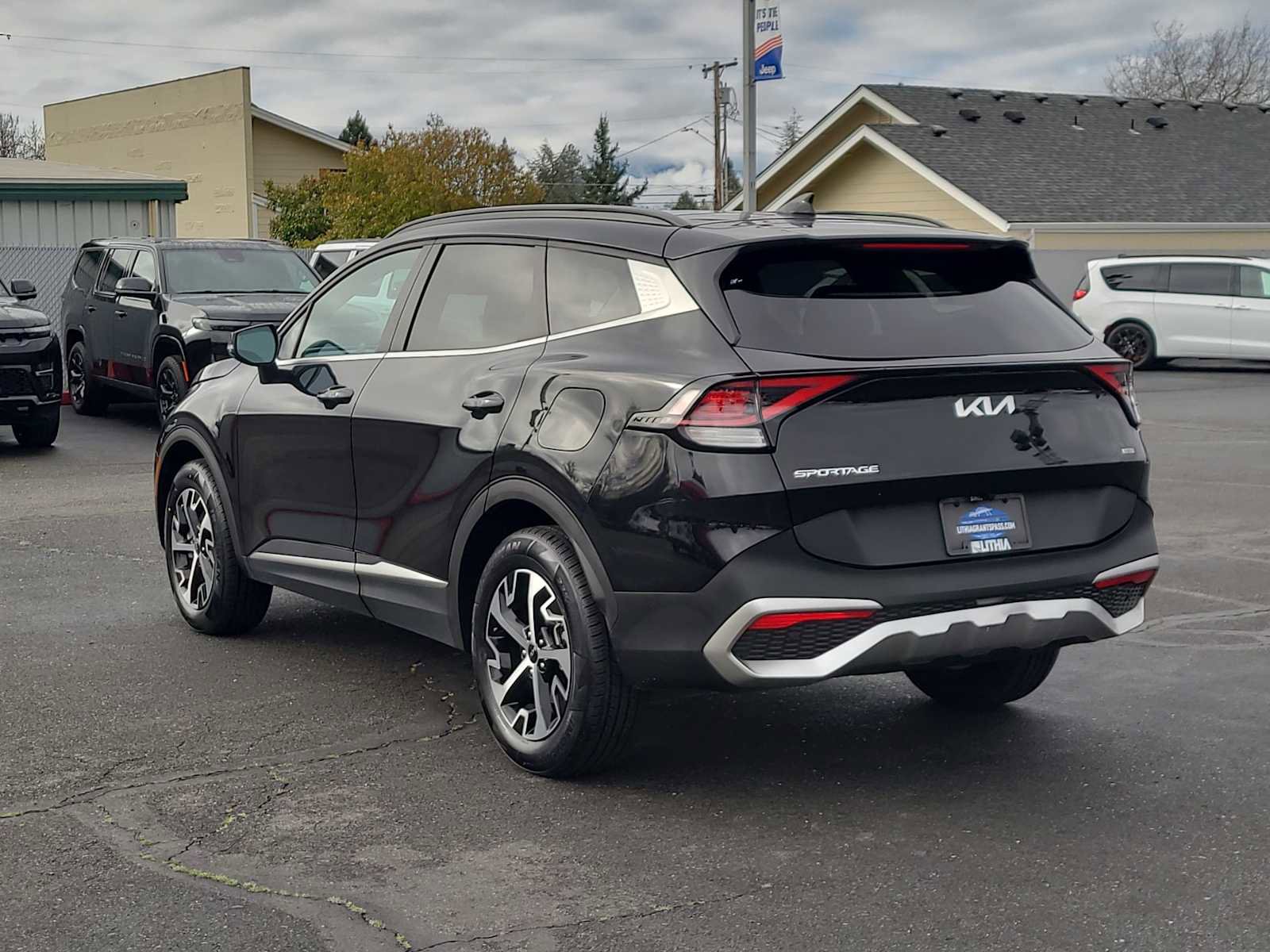 Used 2023 Kia Sportage EX w/ EX Premium Package image 12