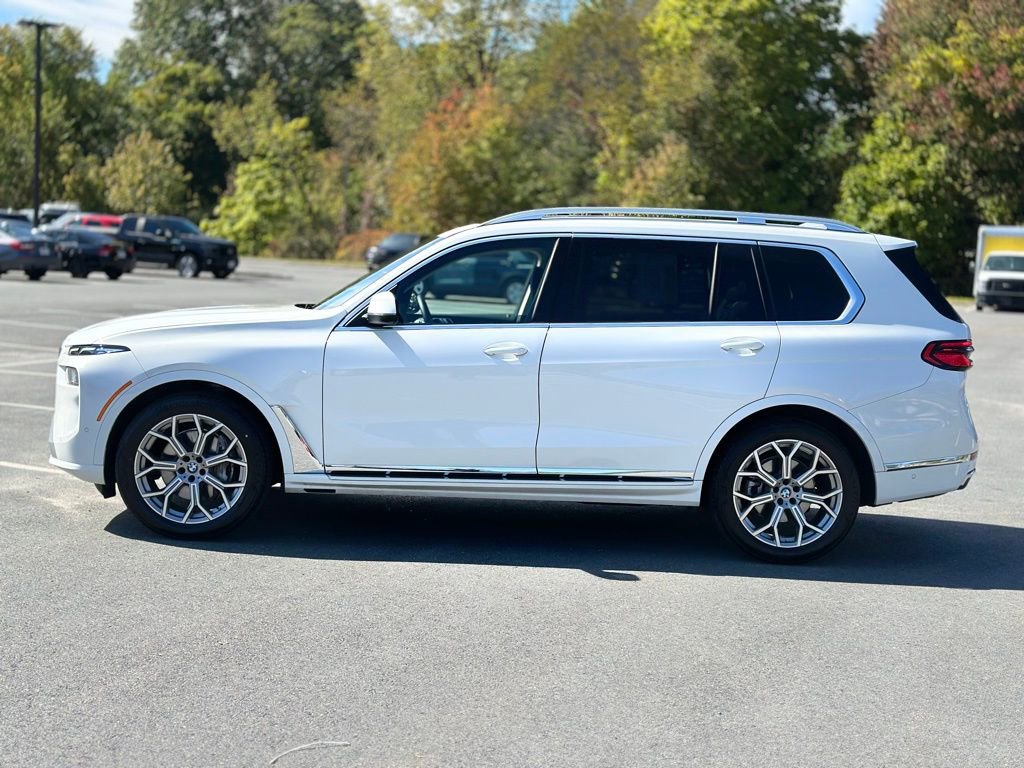 Certified 2024 BMW X7 xDrive40i w/ Premium Package image 3