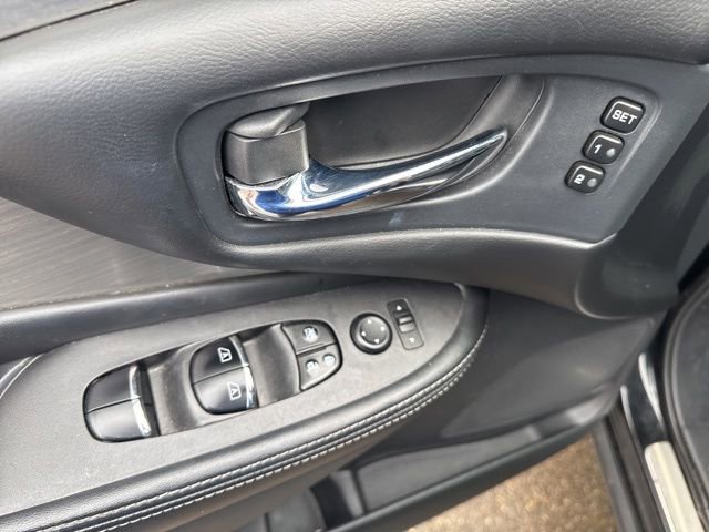 Used 2018 Nissan Murano SL w/ Midnight Edition Package image 19
