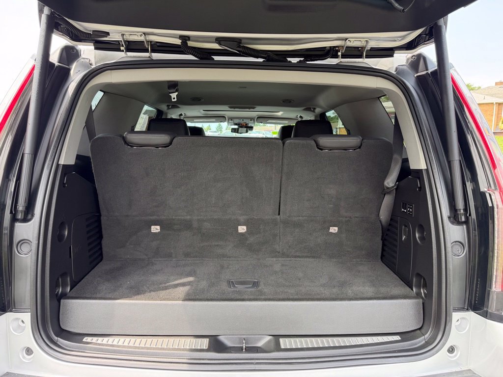 Used 2020 Cadillac Escalade Luxury AWD/4WD image 18