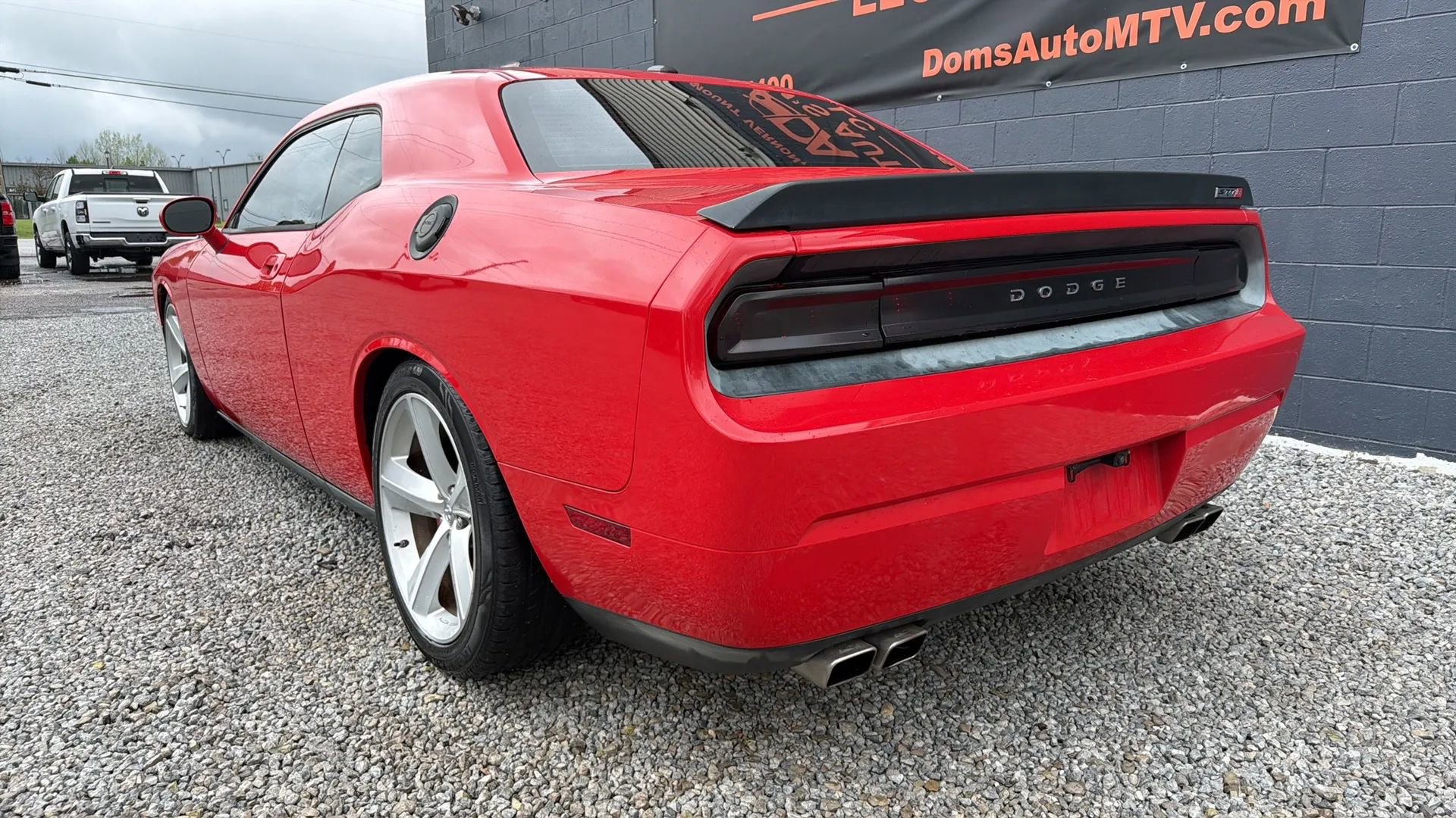 Used 2009 Dodge Challenger SRT8 w/ SRT Option Group II RWD image 3
