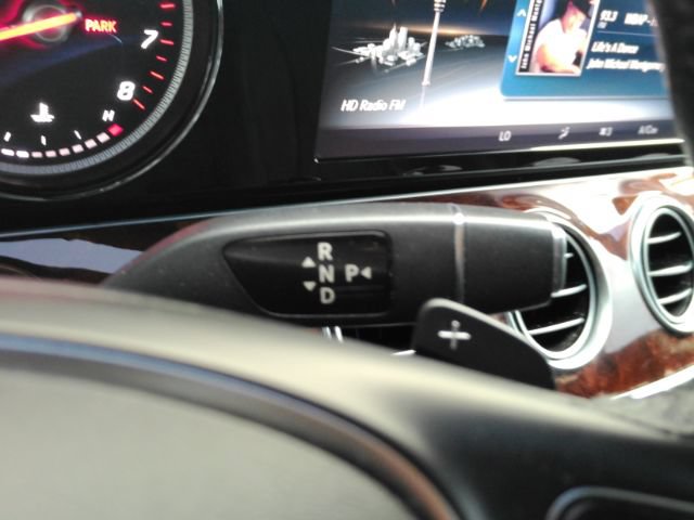 Used 2017 Mercedes-Benz E 300 4MATIC image 43