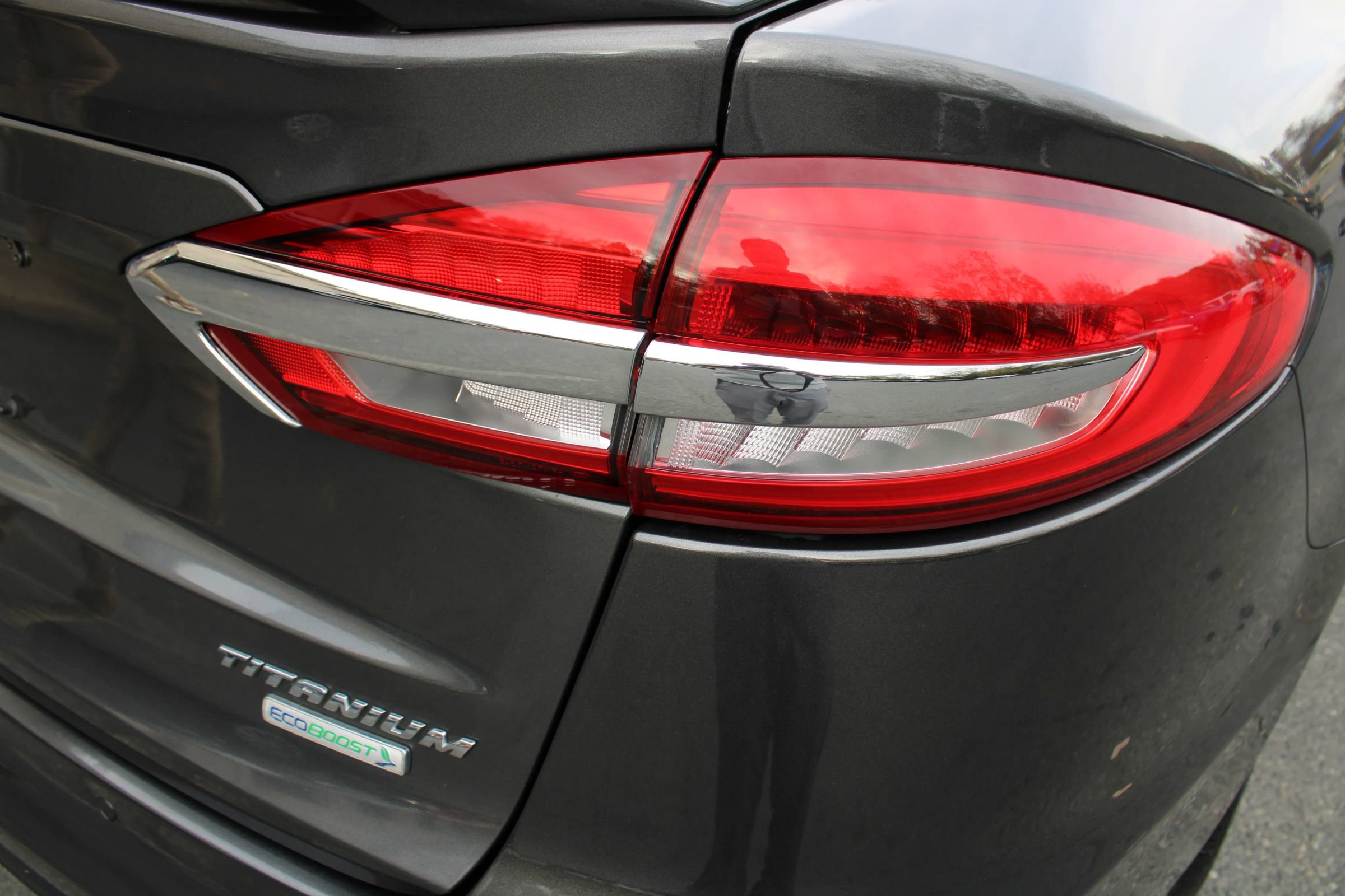 Used 2020 Ford Fusion Titanium image 24