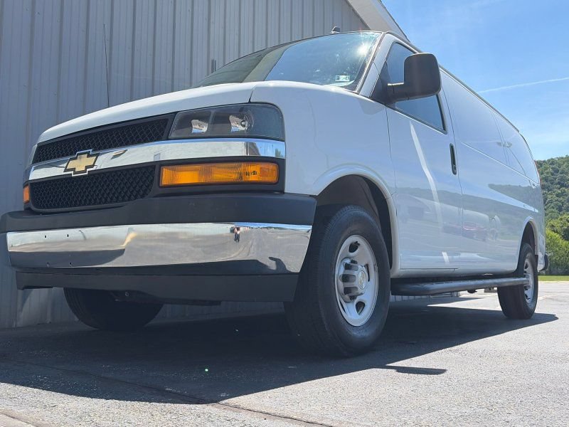 Used 2023 Chevrolet Express 2500 w/ Driver Convenience Package RWD image 16