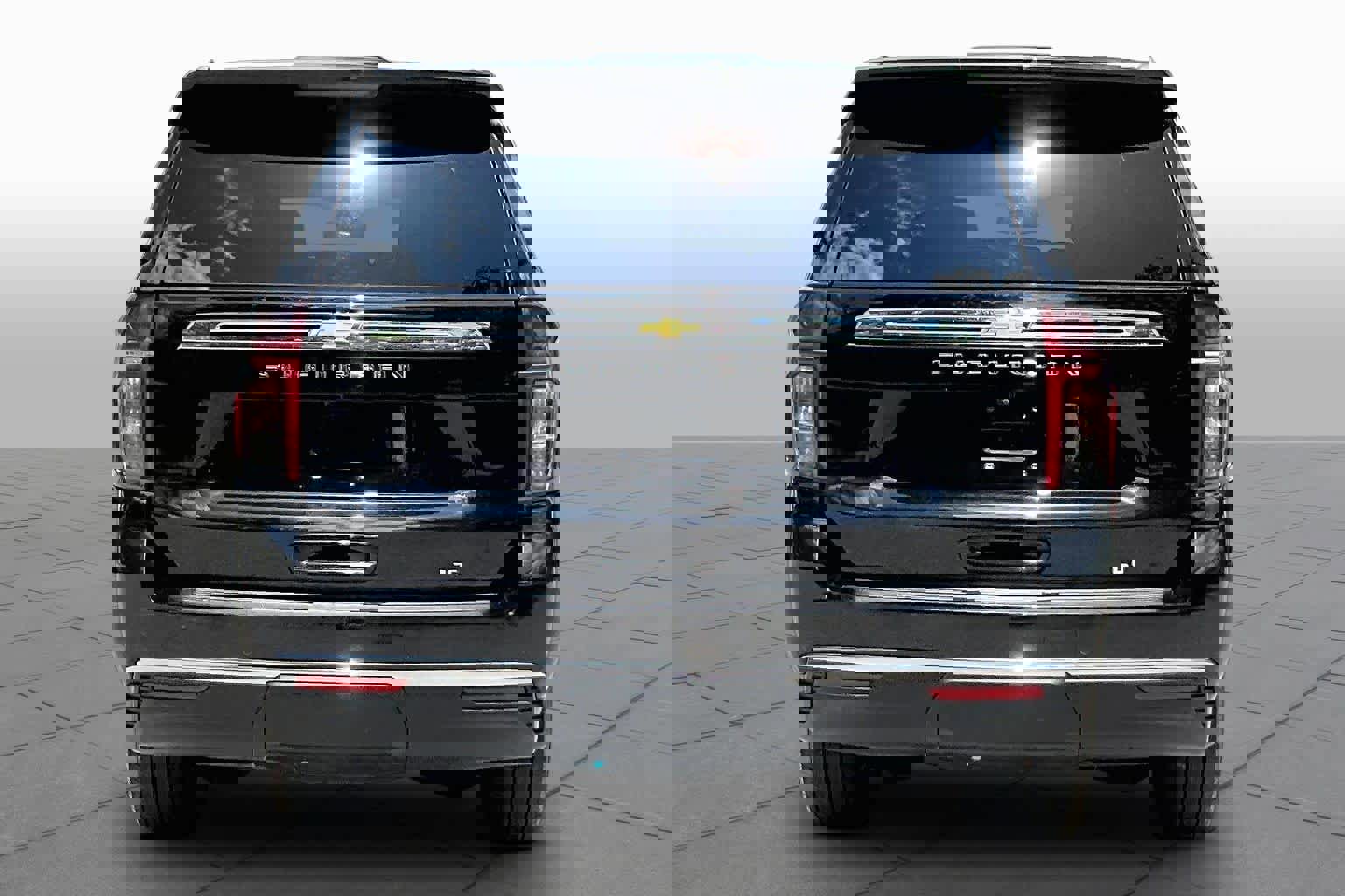 Used 2024 Chevrolet Suburban LT AWD/4WD image 5