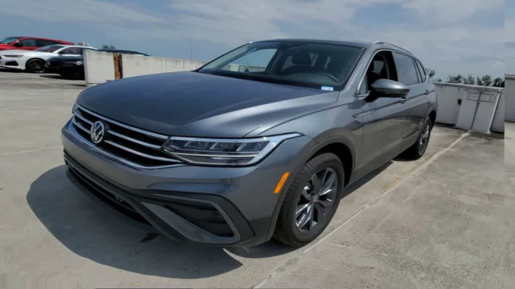 Used 2023 Volkswagen Tiguan SE FWD image 5