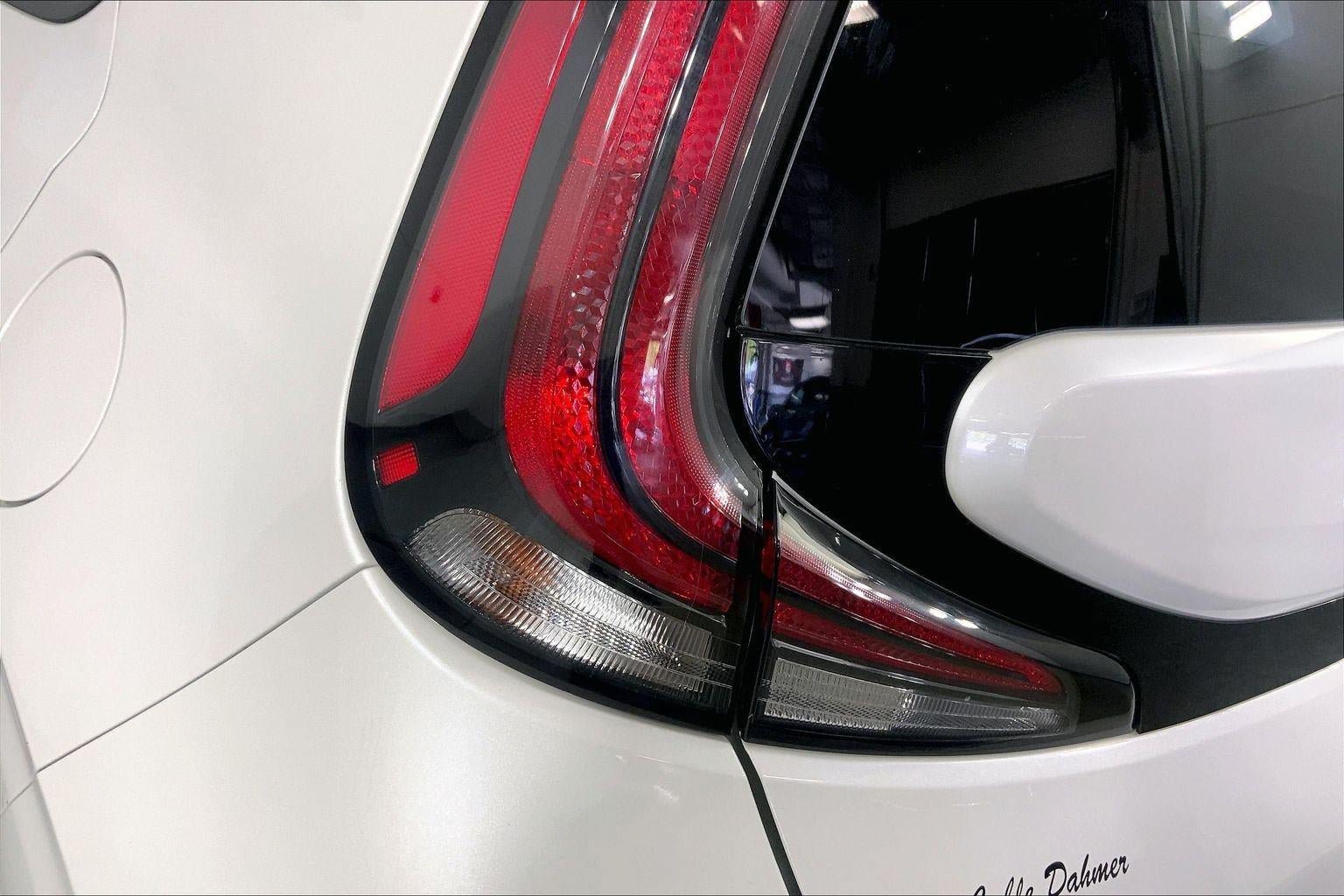 Certified 2025 Kia Soul LX FWD image 27