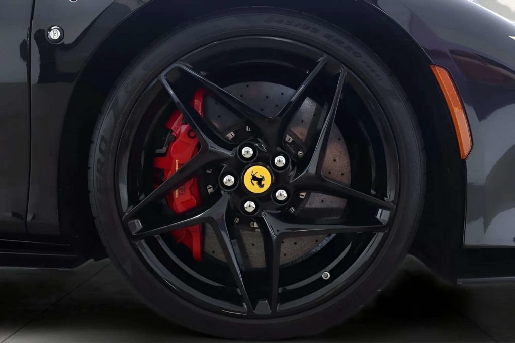Used 2023 Ferrari F8 Tributo RWD image 22