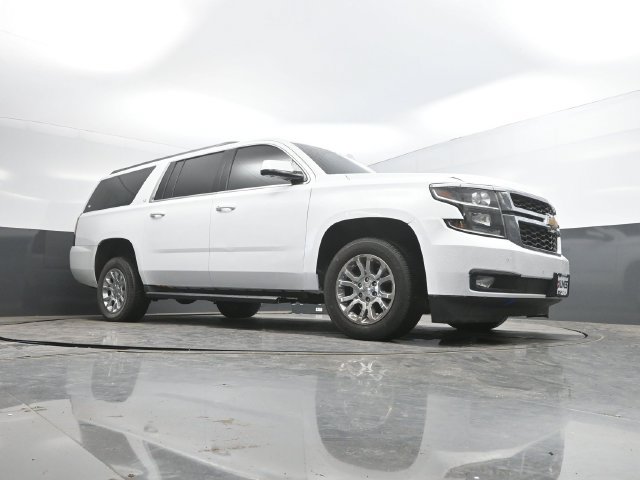 Used 2019 Chevrolet Suburban LT AWD/4WD image 38