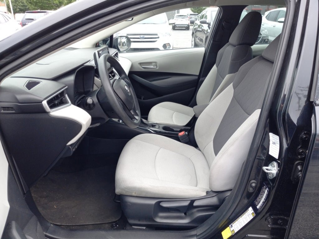 Used 2020 Toyota Corolla LE FWD image 29