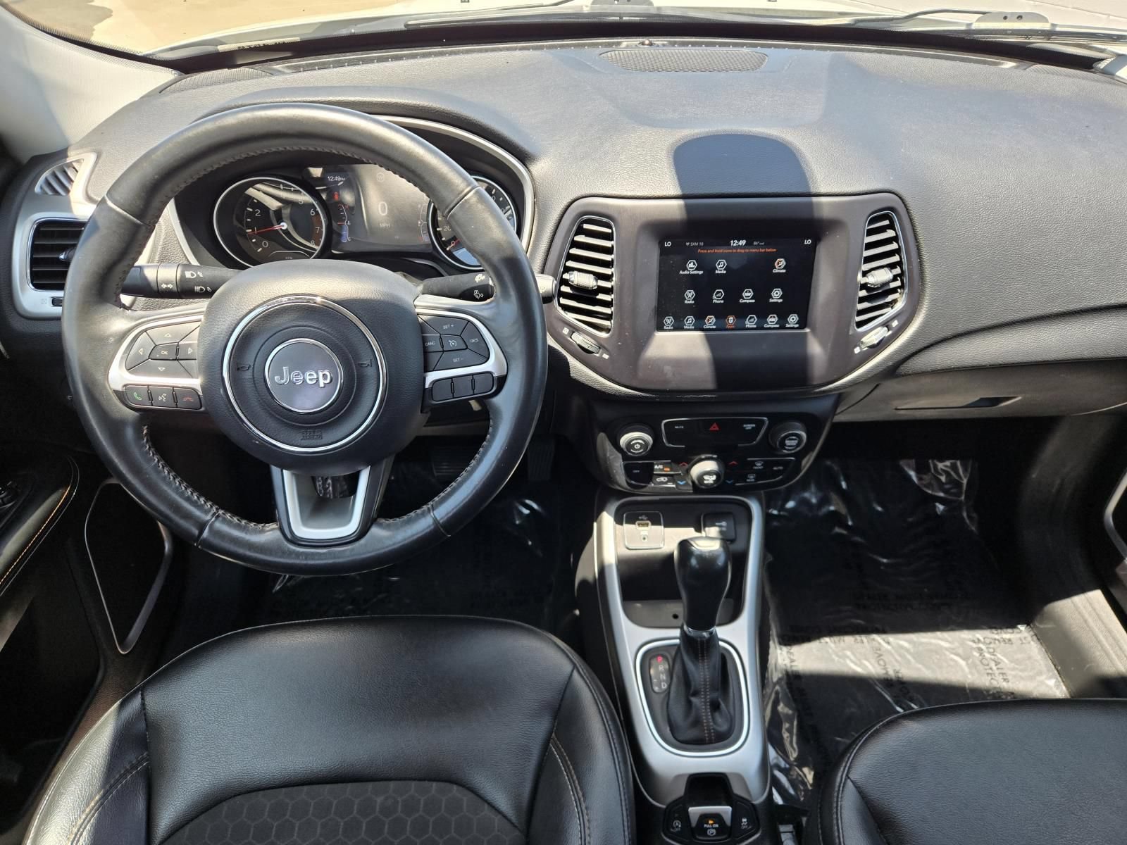 Used 2018 Jeep Compass Latitude w/ Popular Equipment Group FWD image 8