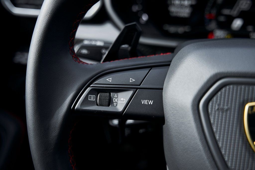 Used 2024 Lamborghini Urus Performante image 65
