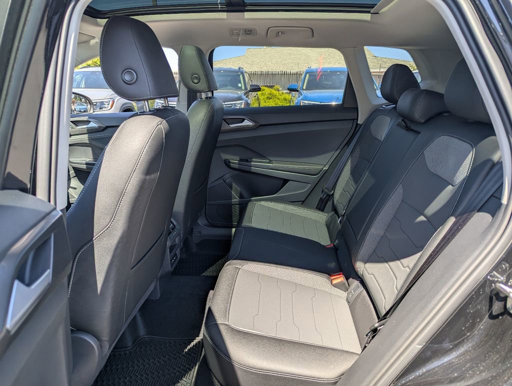 New 2026 Volkswagen Taos SE FWD image 28