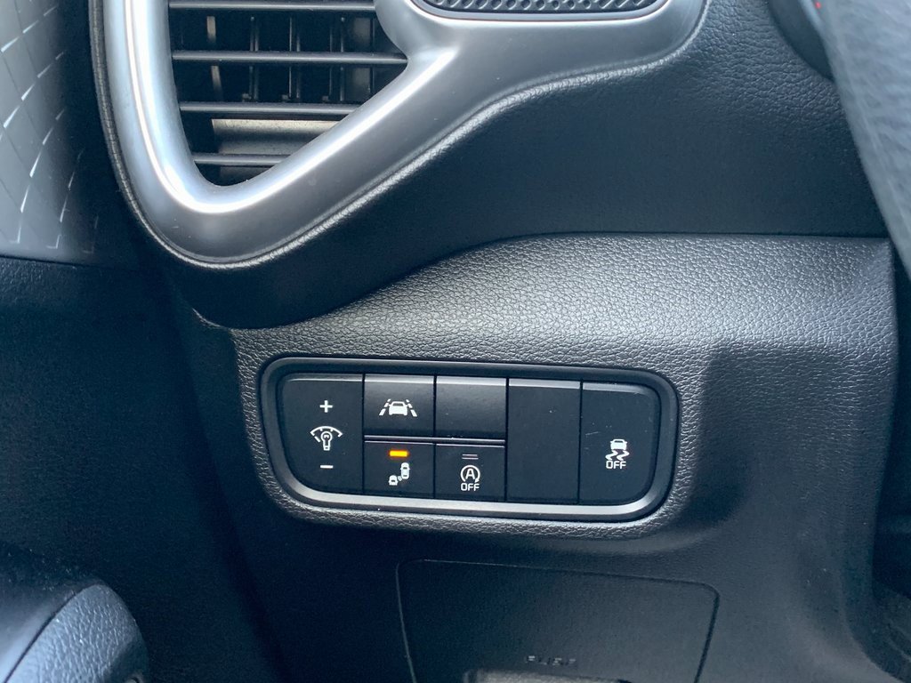 Used 2022 Kia Soul LX w/ Technology Package image 18