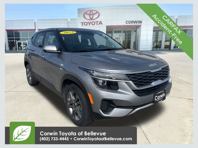 Used 2023 Kia Seltos LX AWD/4WD image 1