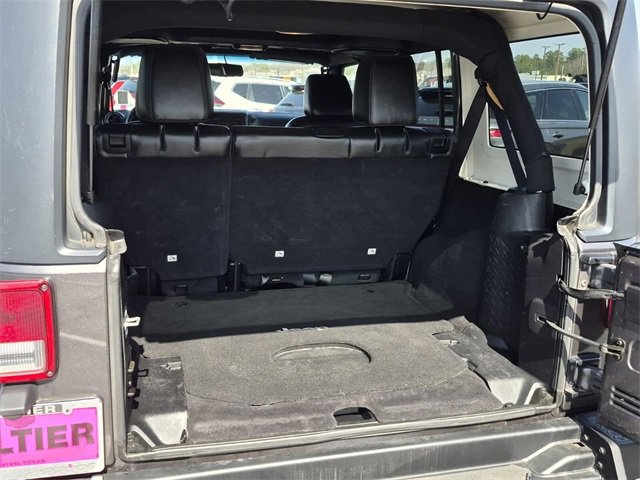 Used 2016 Jeep Wrangler Unlimited Sahara image 8