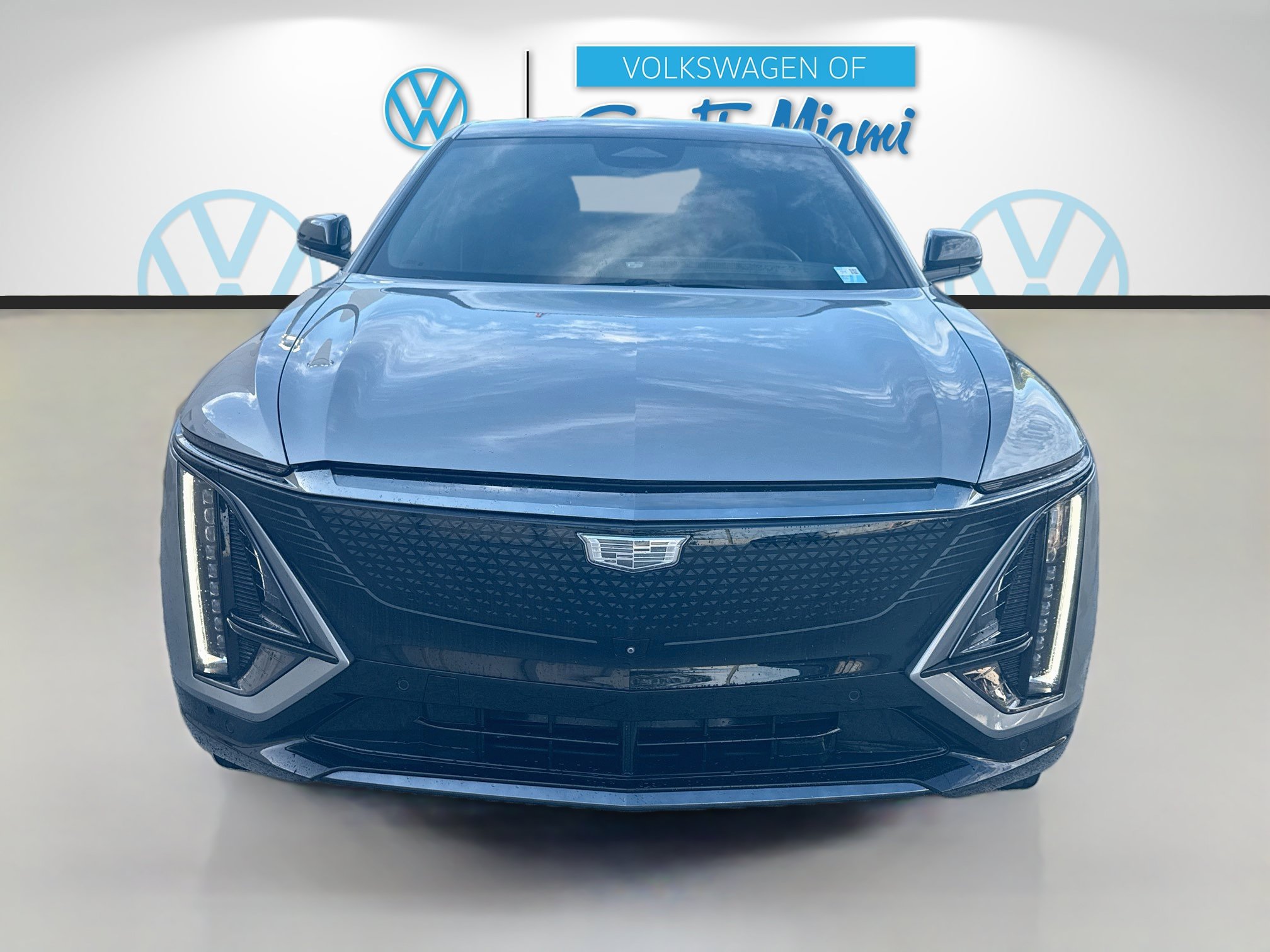 Used 2024 Cadillac Lyriq Sport RWD image 2