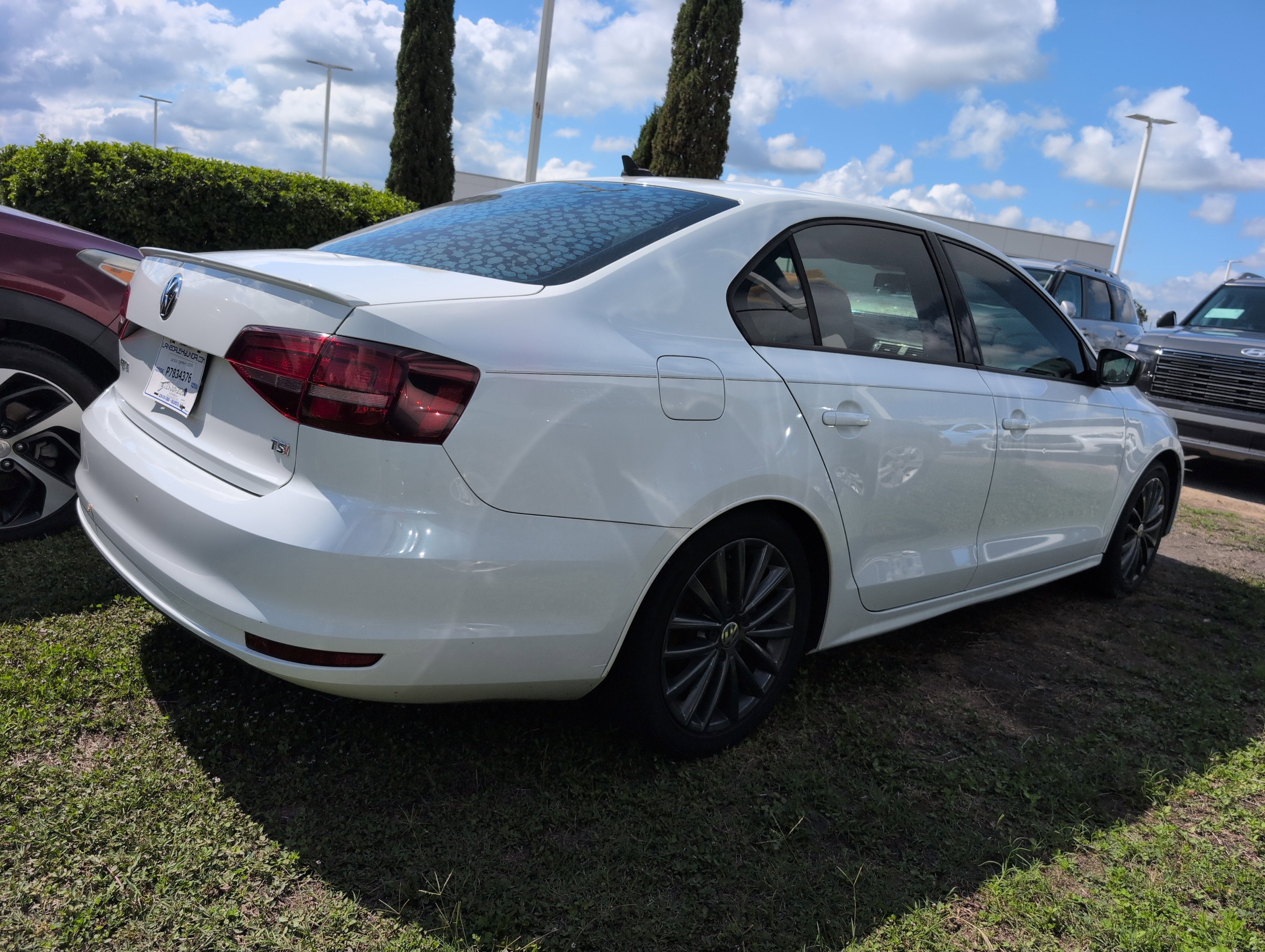 Used 2016 Volkswagen Jetta Sport FWD image 2
