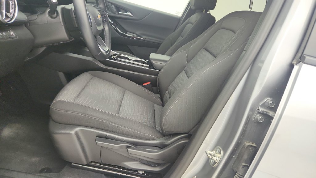 Used 2025 Chevrolet Equinox LT FWD image 14