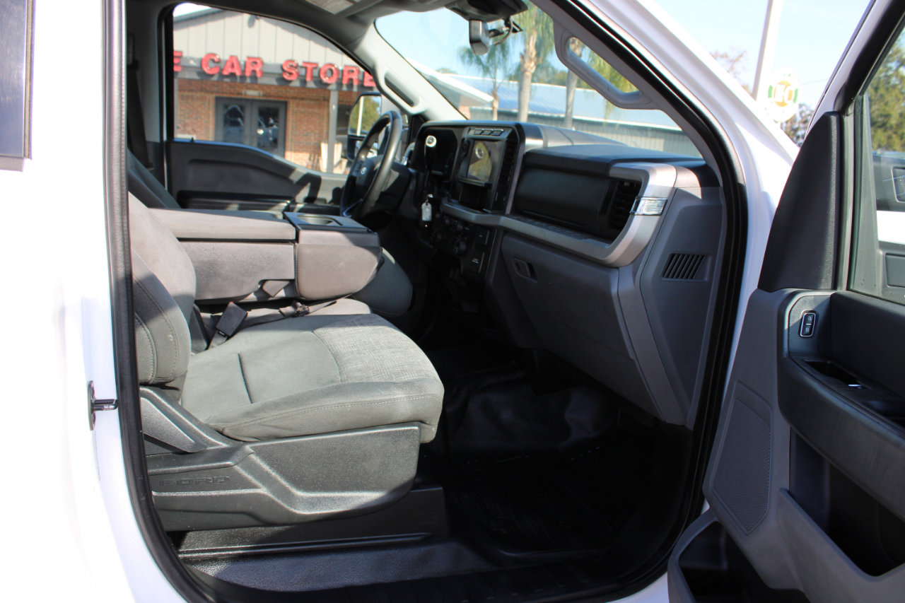 Used 2023 Ford F350 XLT w/ FX4 Off-Road Package image 9