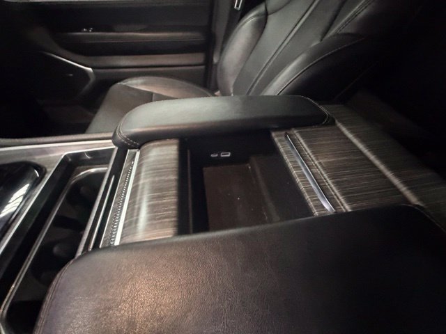 Used 2024 Jeep Wagoneer Series III AWD/4WD image 22