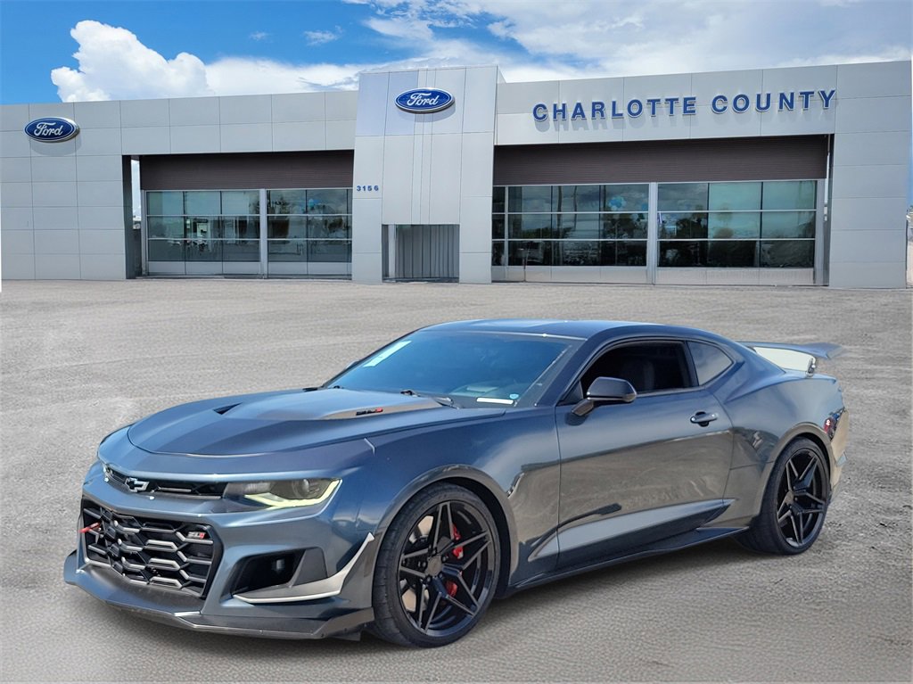Used 2021 Chevrolet Camaro ZL1 image 2